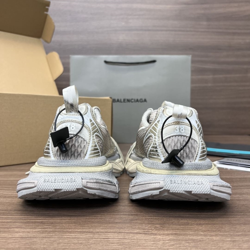 Ba1en*iaga track shoes